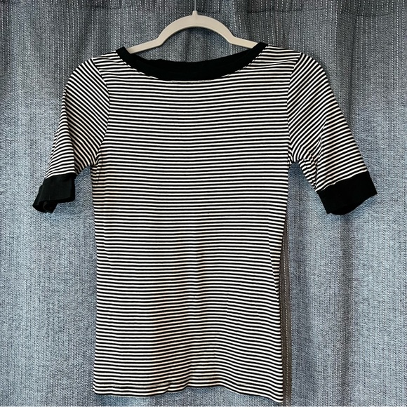 Merona Women’s Lightweight Elbow-length Top, Black & White Stripes, XS - Picture 1 of 2